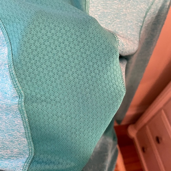 Champion Athletic Long Sleeve Pullover w/Zipper XL - Picture 8 of 9